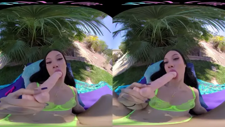 Jazmin Luvs The Park – Smartphone VR