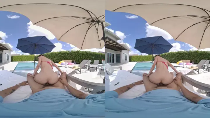 Summer Lust with Summer Renee – Poolside Spread & VR Creampie