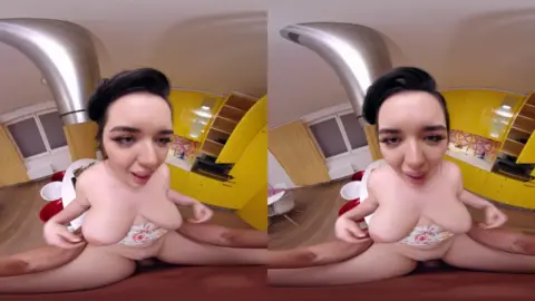 Pin Up Fantasy – Diana Rius Gear Vr