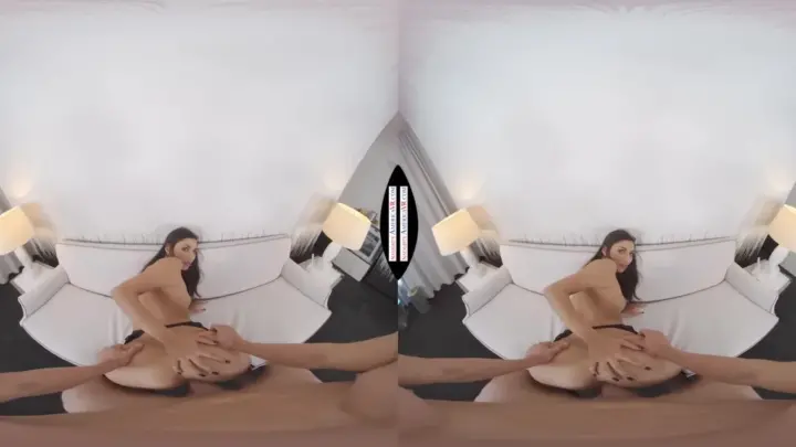 Gianna Dior se déshabille pour votre Smartphone