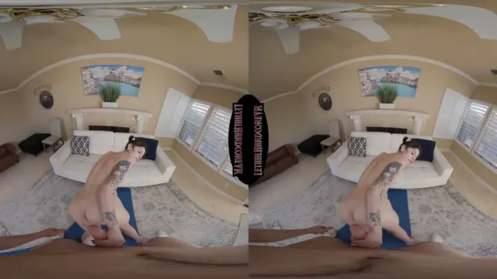Angel Warms Her Pussy Up Before It Gets Stretched Smartphone Vr