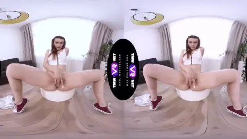 Hottie Teases Cunt with Panties – Smartphone 60 Fps