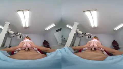 Summer Hart Therapy – Smartphone VR