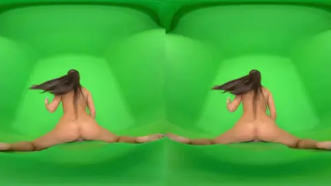 Visit From a Sporty Babe Betzz Smartphone Vr