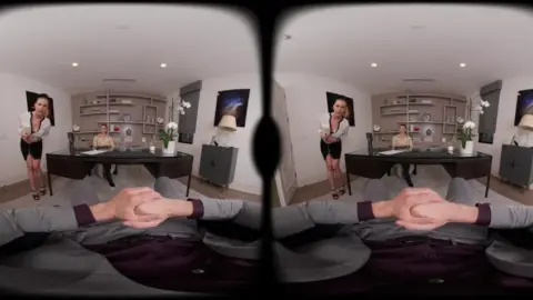 Am I Hired Mr Jones – Gear VR Blowjob & Fingerfuck