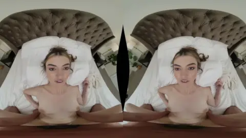 Rub A Dub Dildo Julia James Smartphone Vr