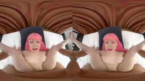 A Tight New Dress – Smartphone VR Doggy Style Fuck