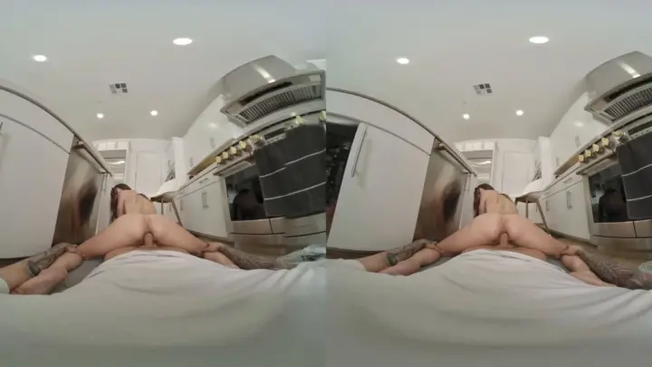Alexis James Gear Vr – Step-Son Fixes Neighbors Pipes